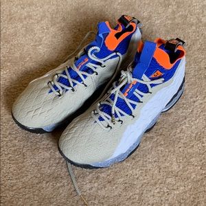 Lebron James 15 ACG sz 10